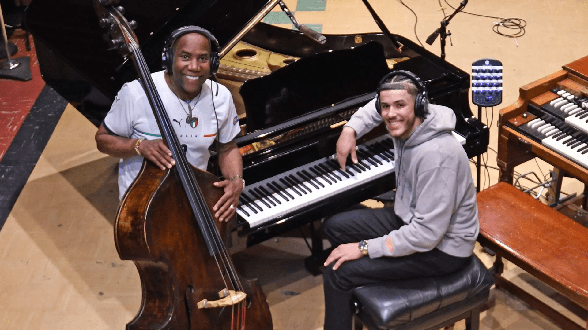 マイケル・ジャクソンからダフト・パンクまで──ネイサン・イースト、半世紀のポップミュージックを支えた低音の伝説